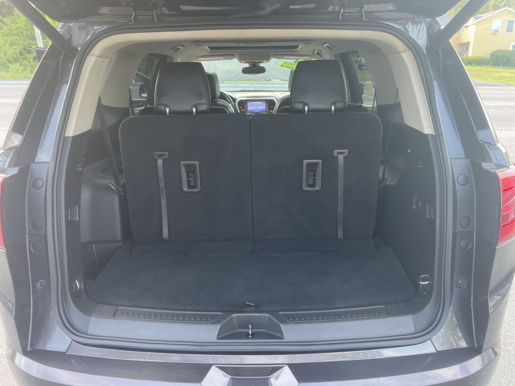 2017 GMC Acadia Image 32