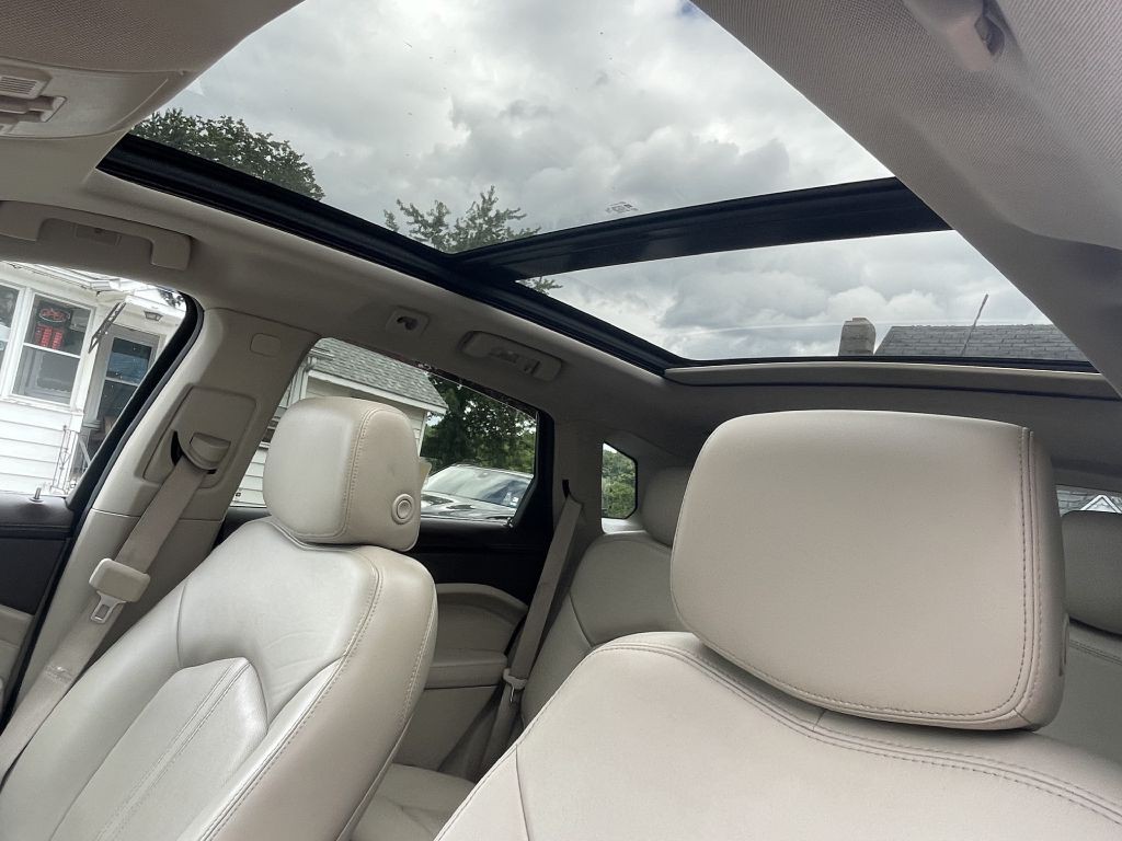 2015 Cadillac SRX Image 18