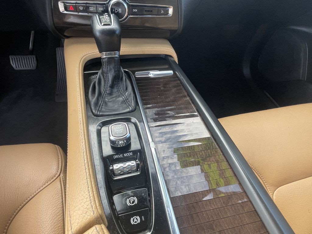2018 Volvo XC90 Image 16