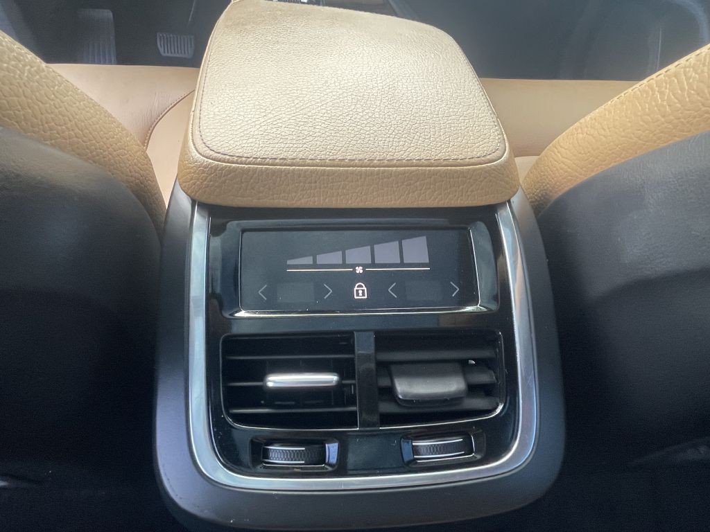 2018 Volvo XC90 Image 21