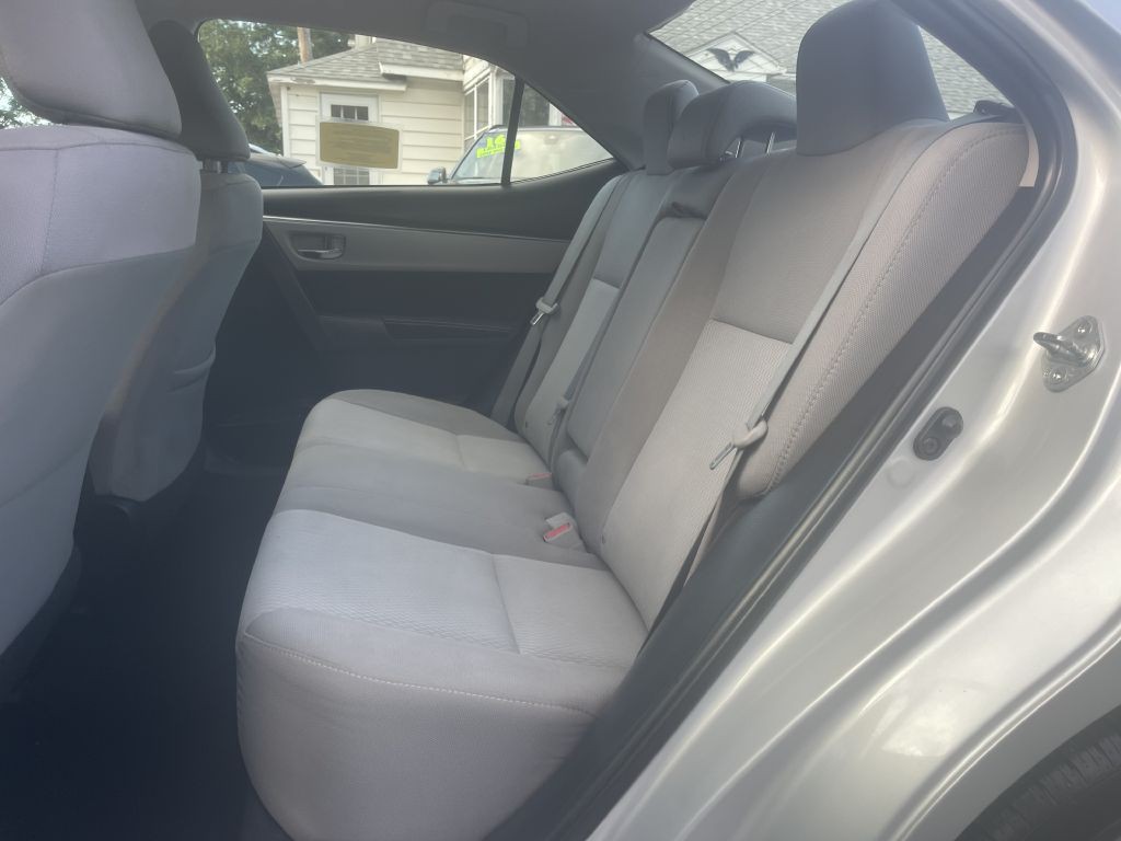 2016 Toyota Corolla Image 11