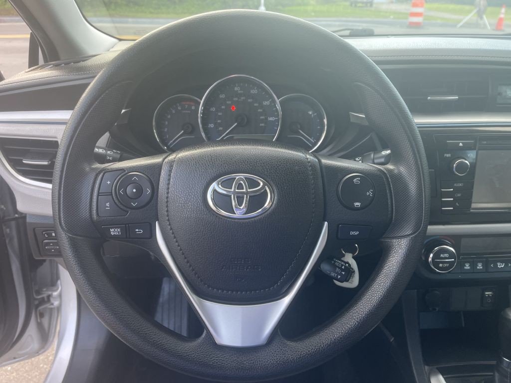 2016 Toyota Corolla Image 13