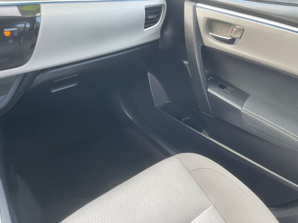 2016 Toyota Corolla Image 21