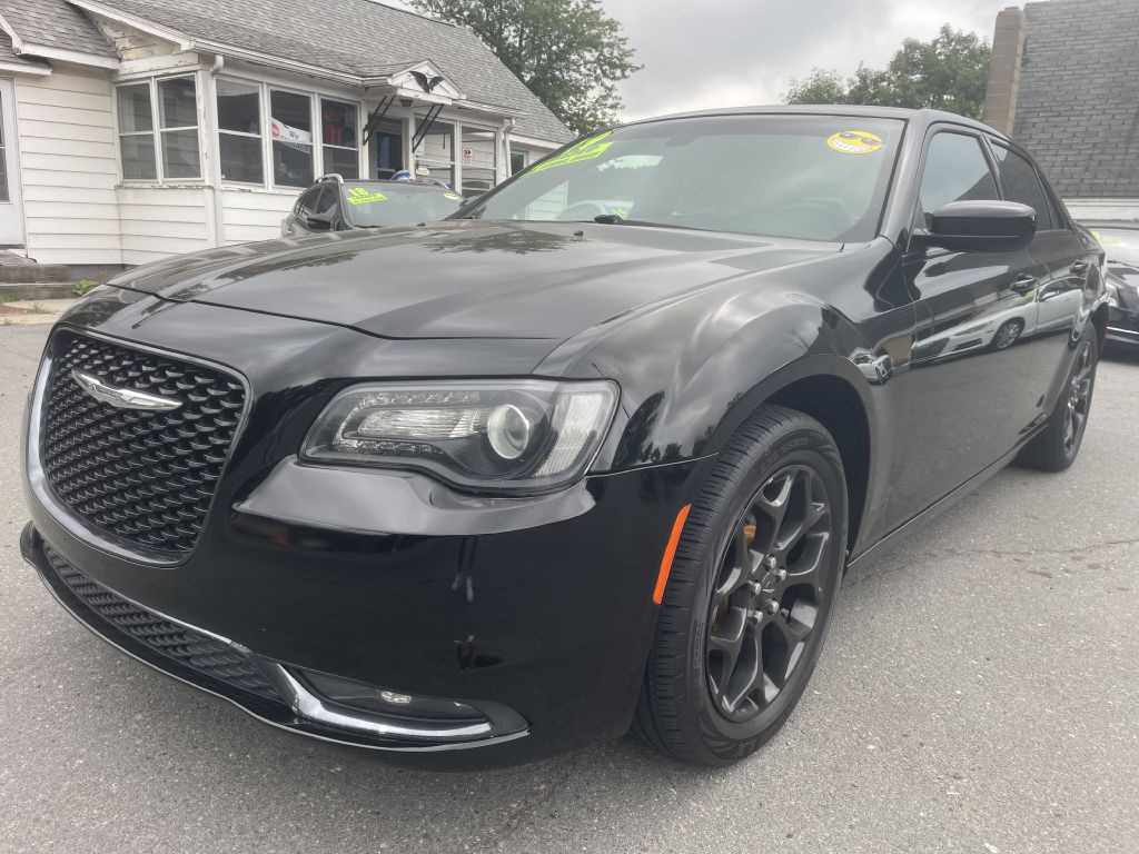 2019 Chrysler 300 Image 3