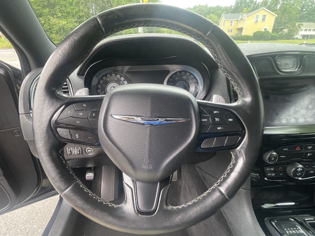 2019 Chrysler 300 Image 13