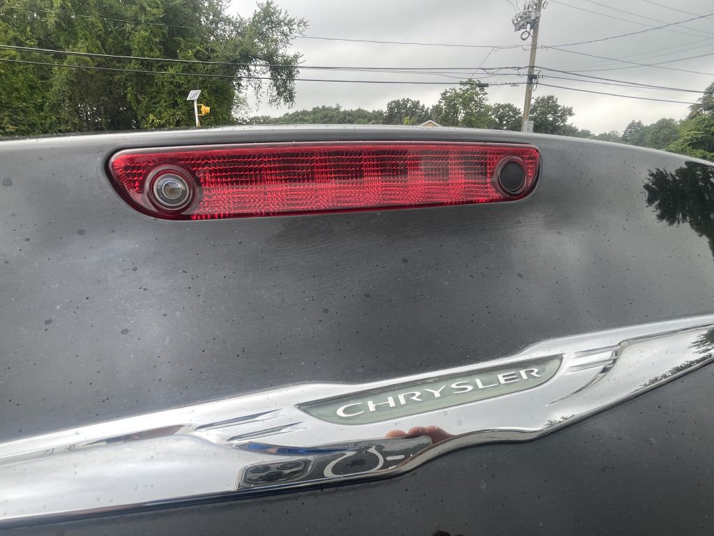 2019 Chrysler 300 Image 27