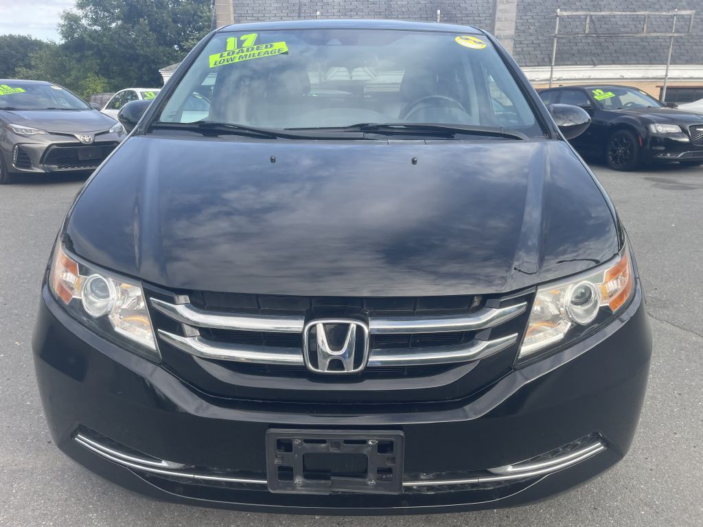 2017 Honda Odyssey Image 2