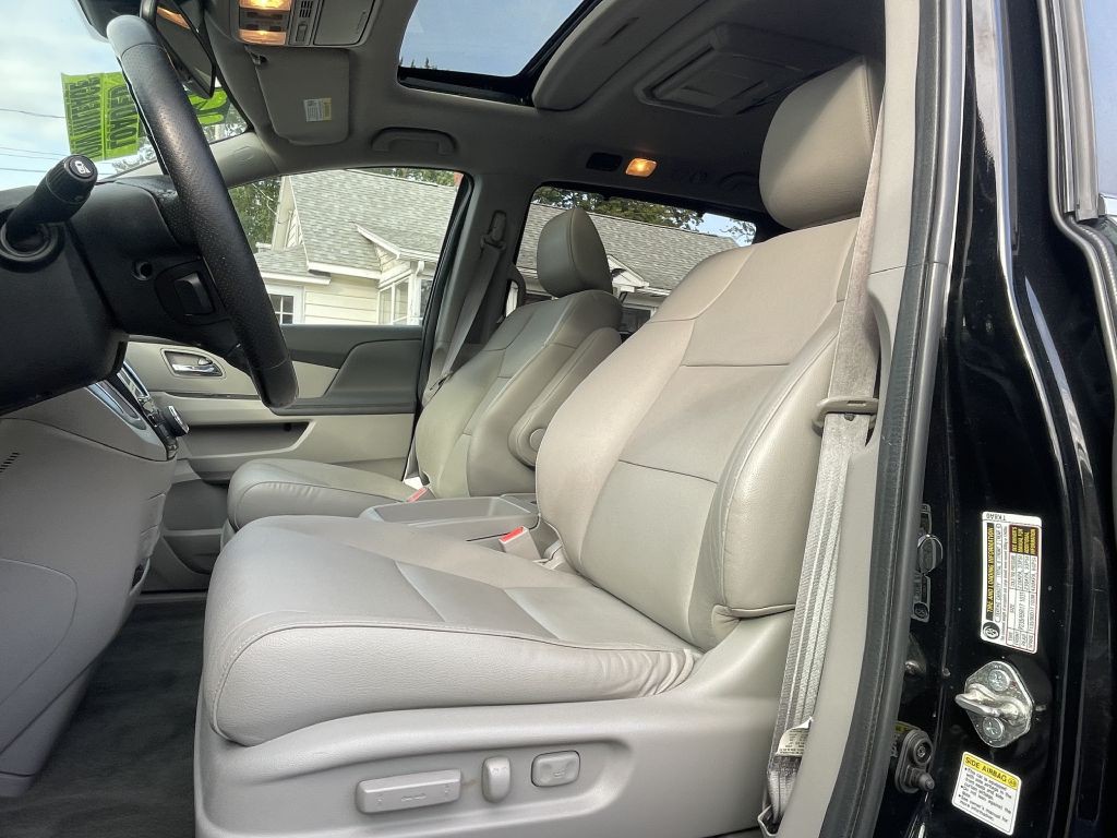 2017 Honda Odyssey Image 9