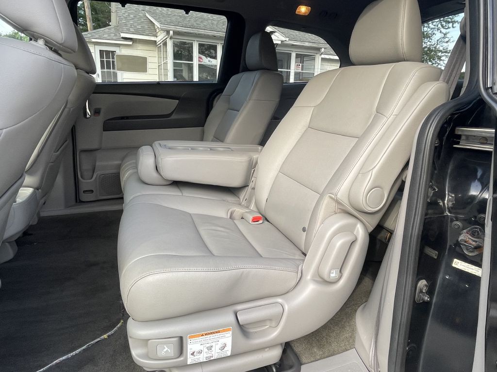 2017 Honda Odyssey Image 11