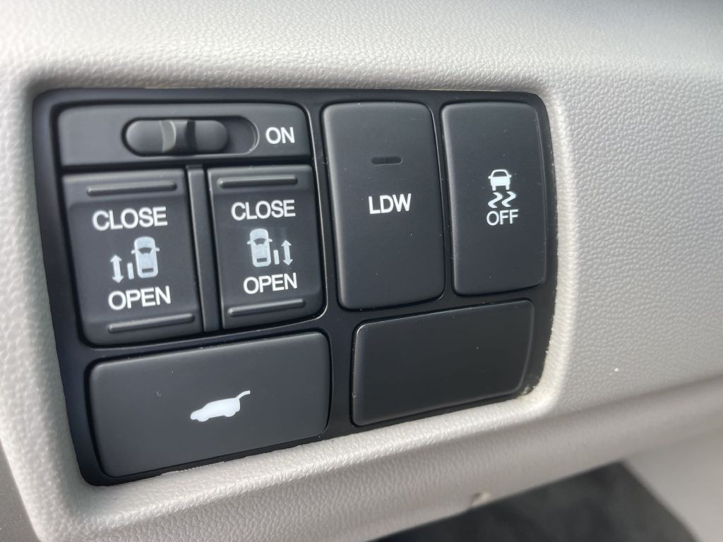 2017 Honda Odyssey Image 20