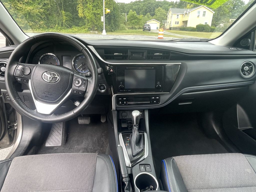 2018 Toyota Corolla Image 12