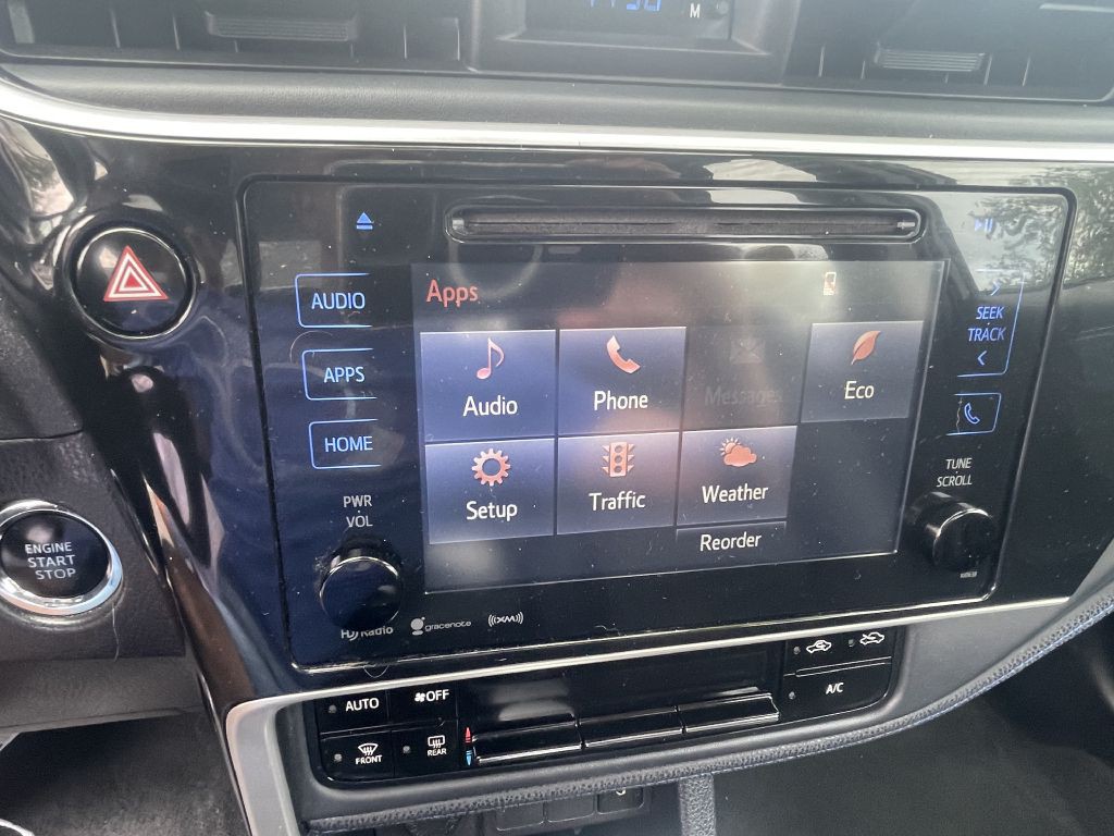2018 Toyota Corolla Image 16