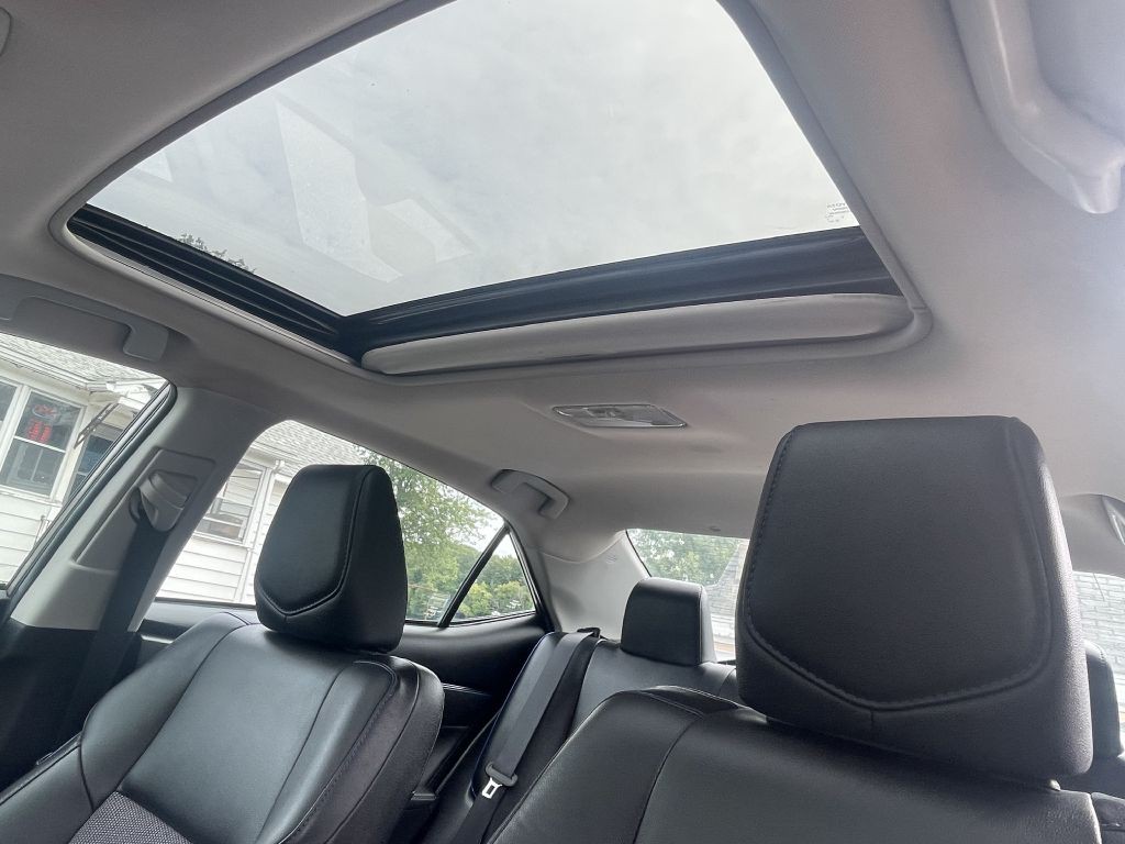 2018 Toyota Corolla Image 25