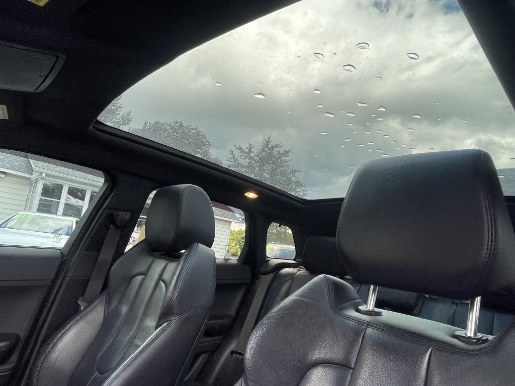 2015 Land Rover Range Rover Evoque Image 22