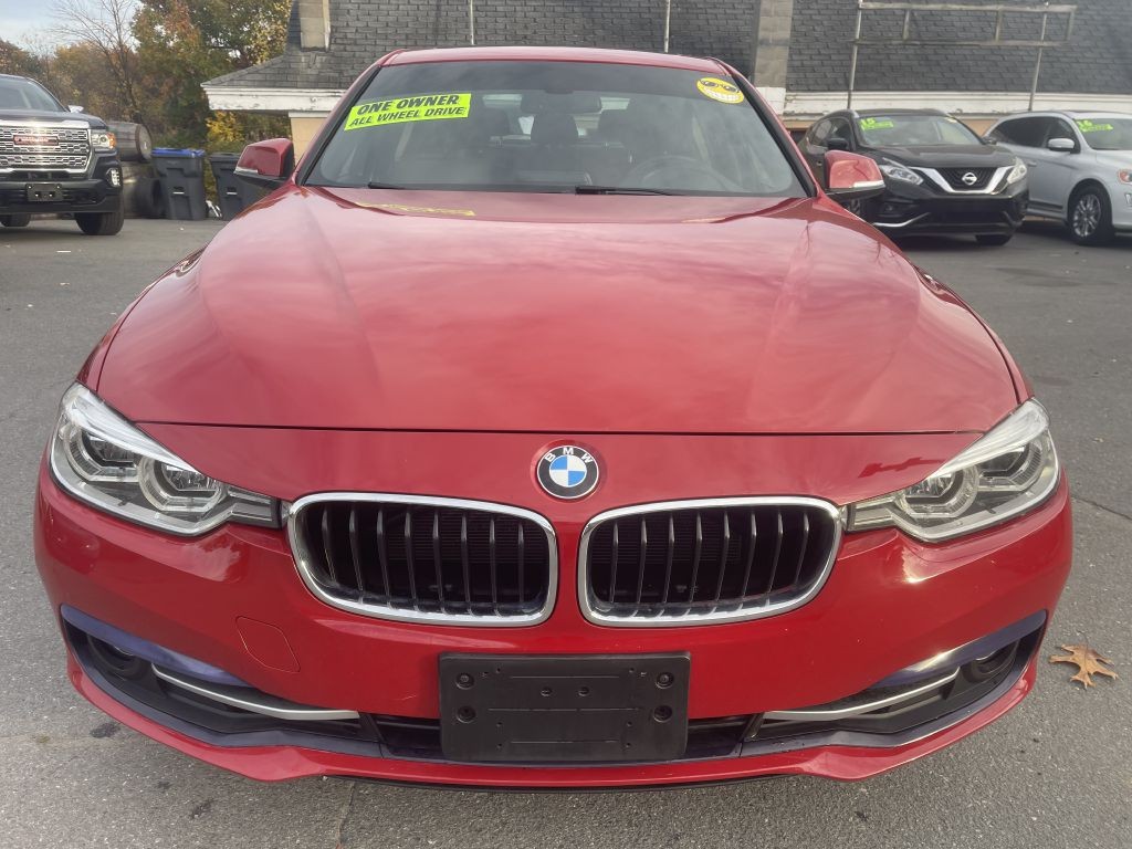 2018 BMW 3 Series Image 2