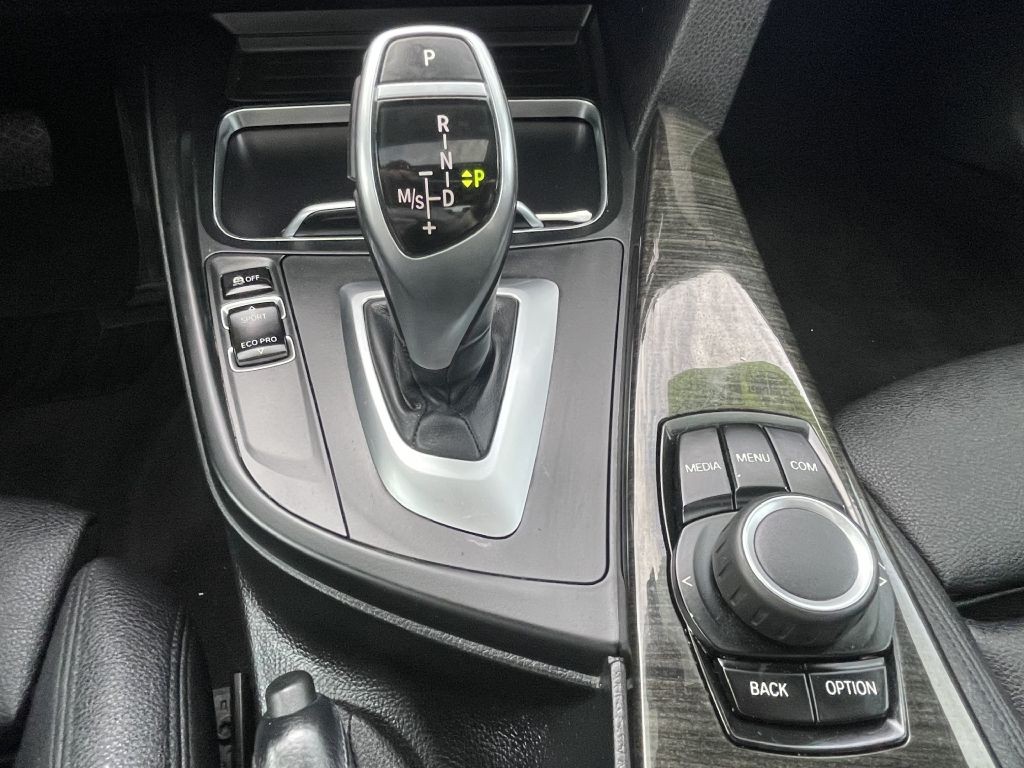 2018 BMW 3 Series Image 20