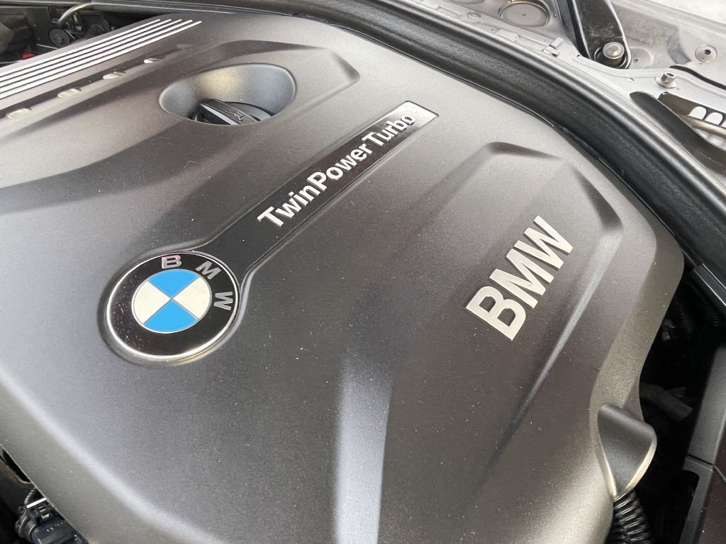 2018 BMW 3 Series Image 33