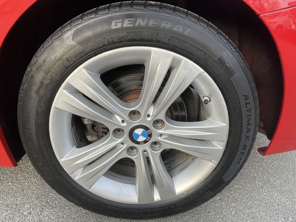 2018 BMW 3 Series Image 34