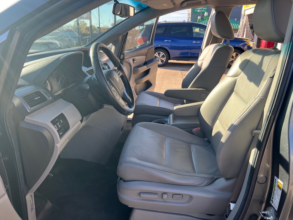 2012 Honda Odyssey Image 15