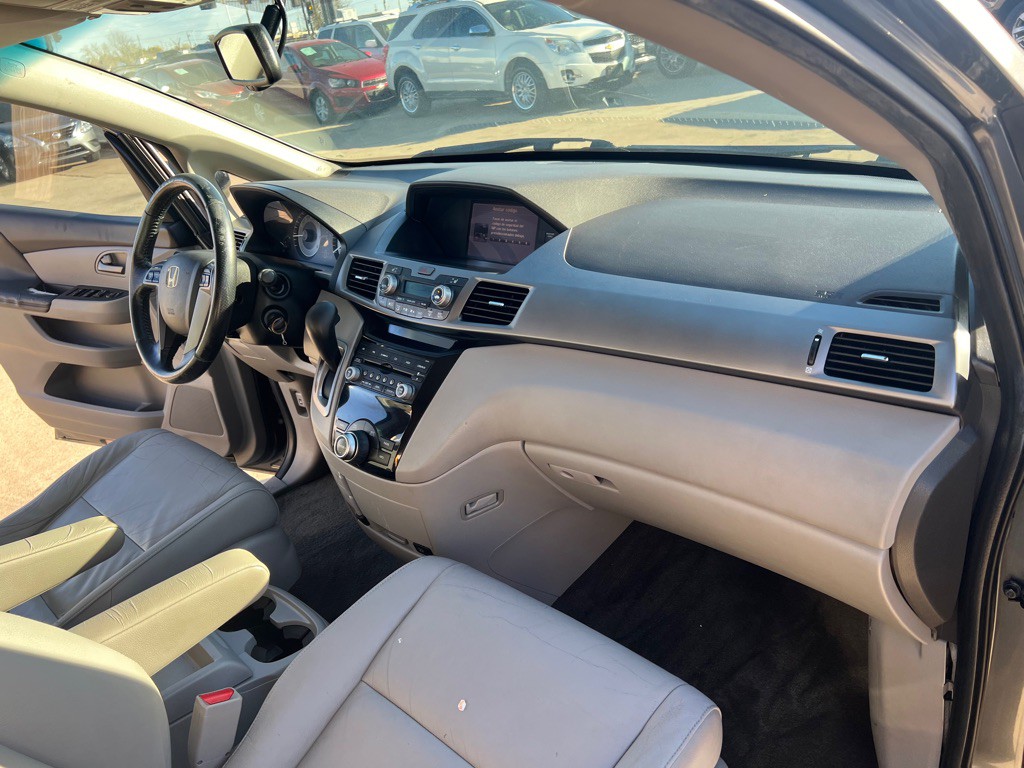 2012 Honda Odyssey Image 22