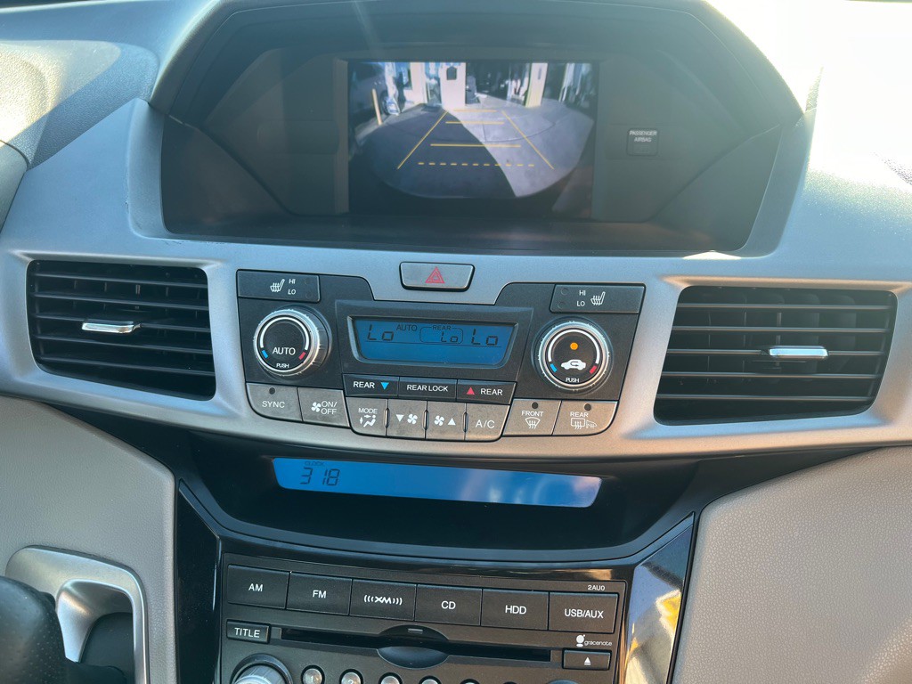 2012 Honda Odyssey Image 28