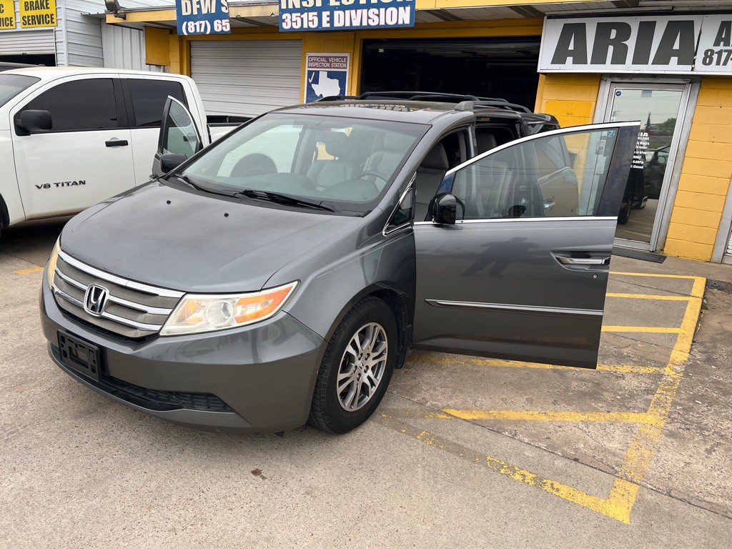 2012 Honda Odyssey Image 8