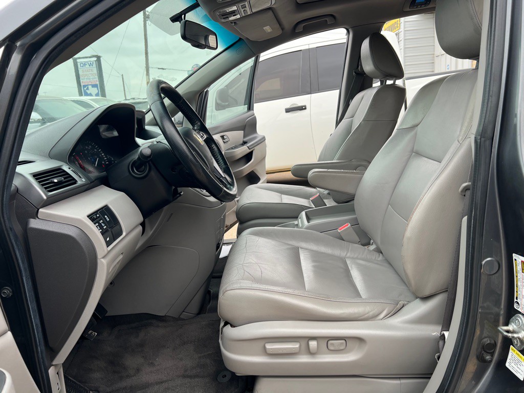 2012 Honda Odyssey Image 11