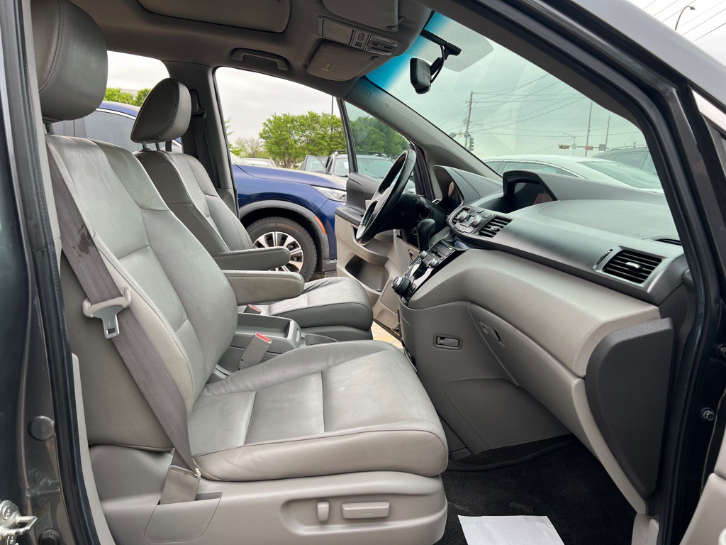 2012 Honda Odyssey Image 12