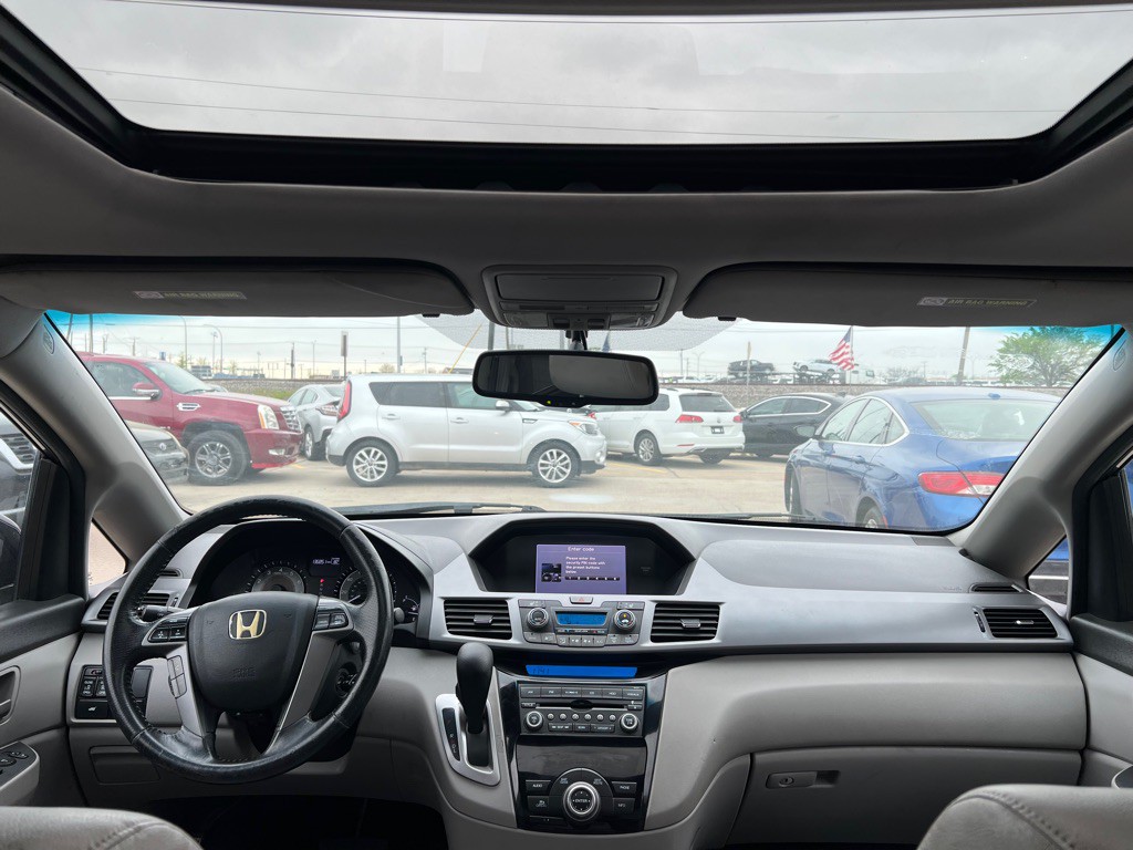 2012 Honda Odyssey Image 18