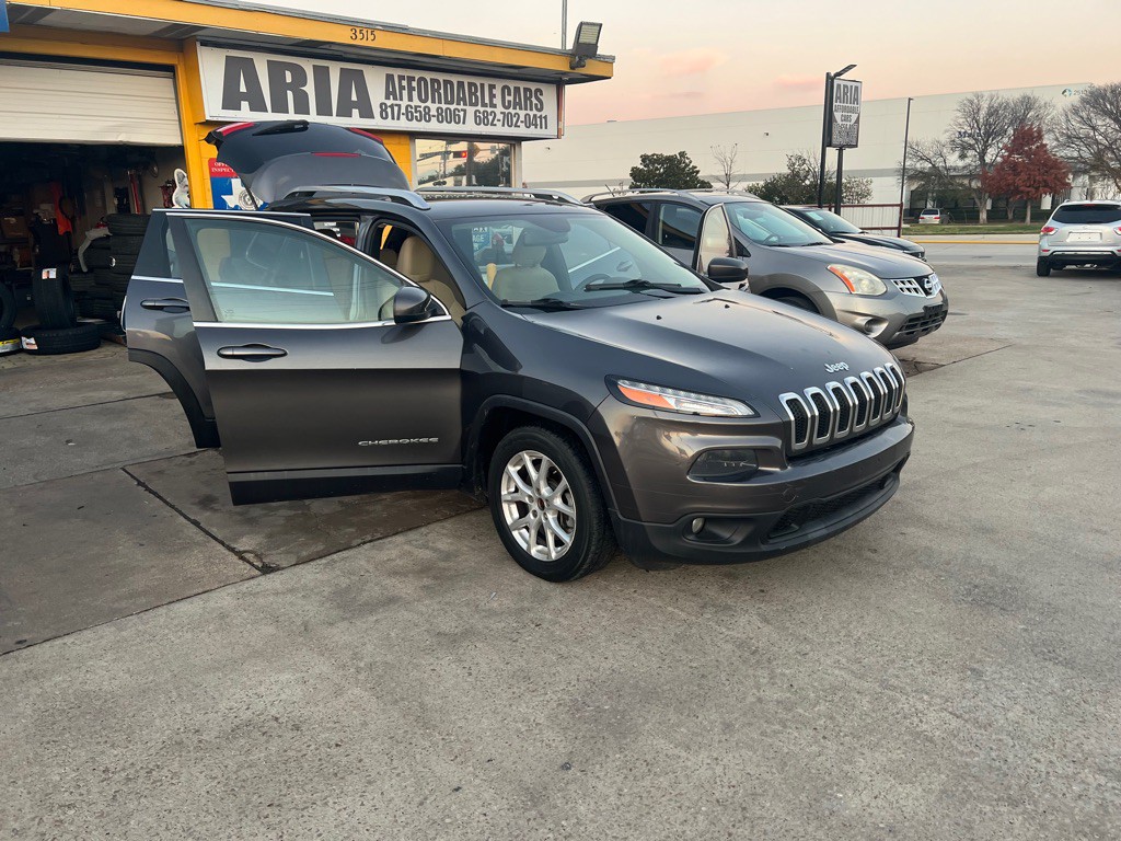 2015 Jeep Cherokee Image 1