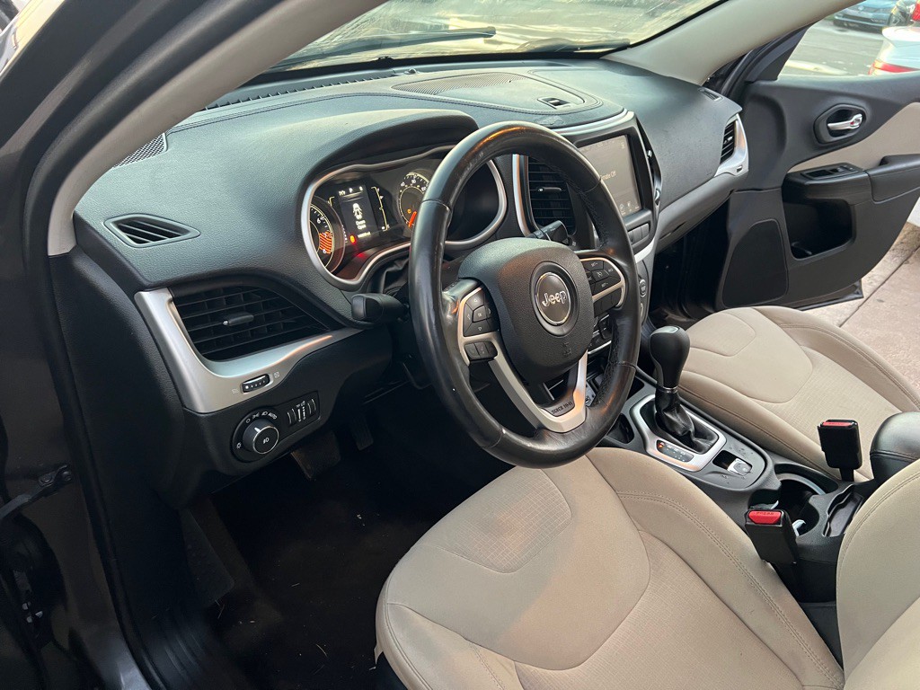 2015 Jeep Cherokee Image 13