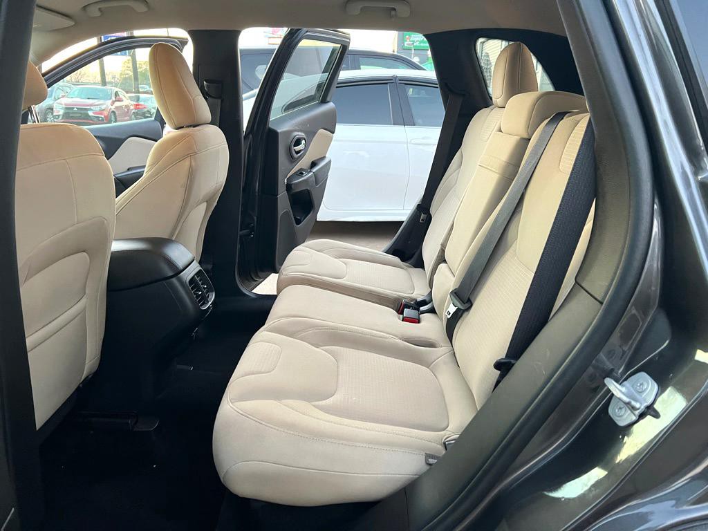 2015 Jeep Cherokee Image 15