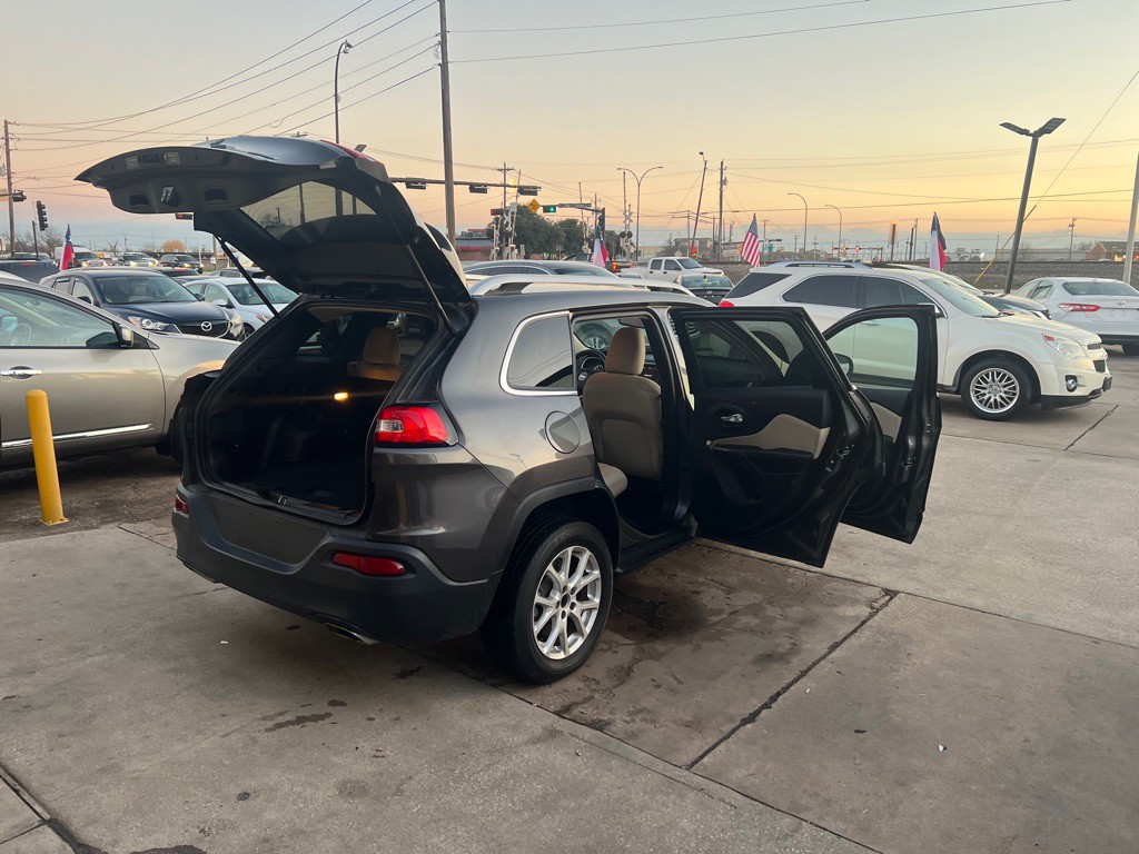 2015 Jeep Cherokee Image 22