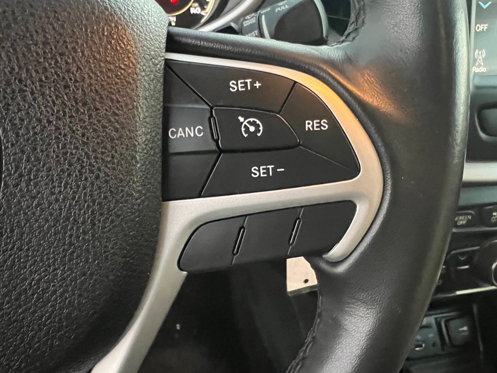 2015 Jeep Cherokee Image 23