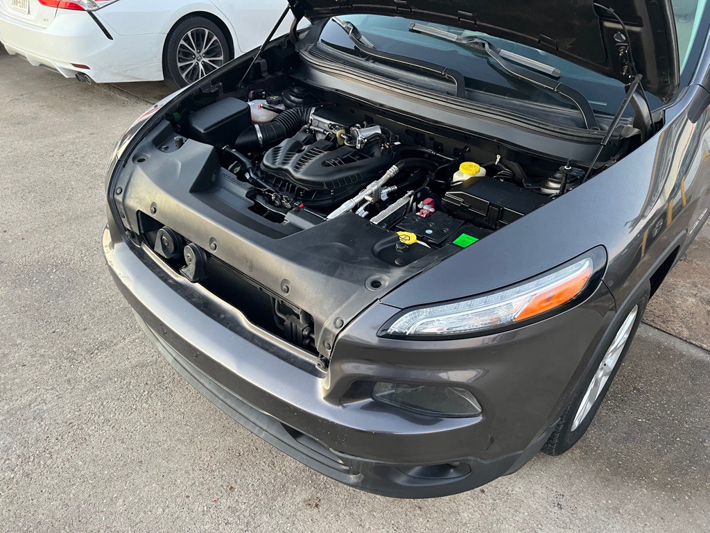 2015 Jeep Cherokee Image 28