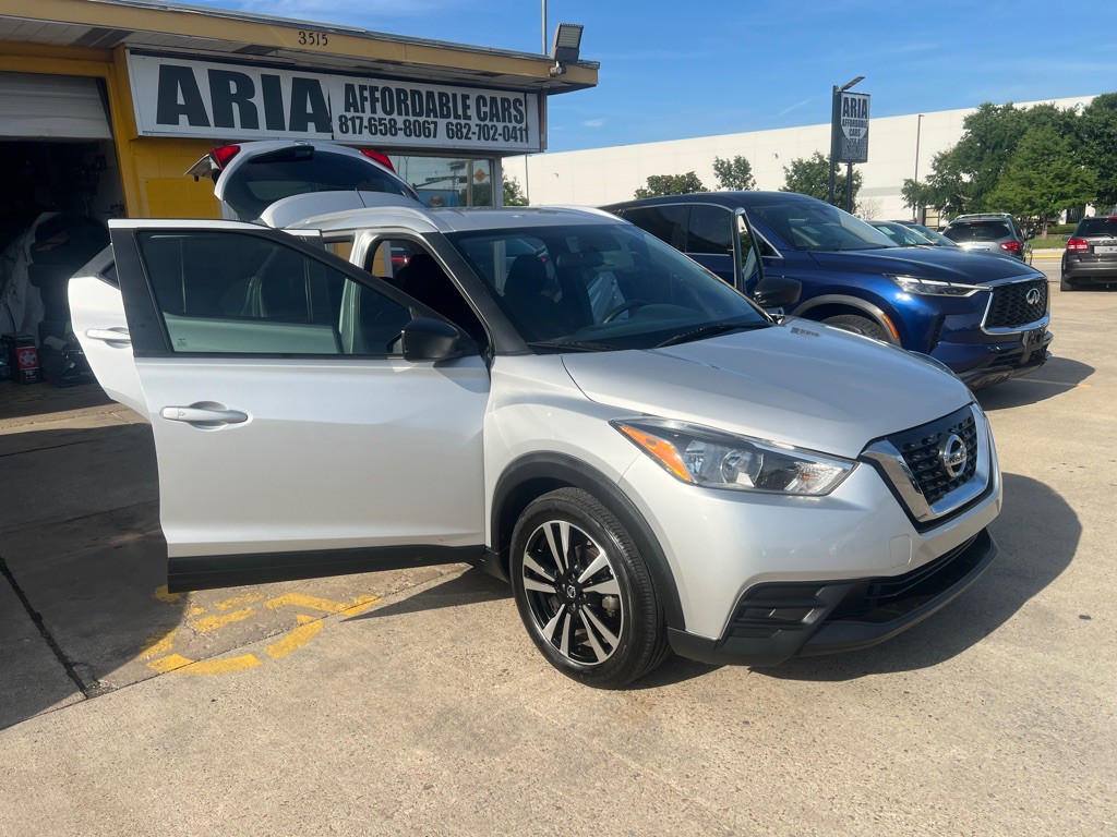 2019 Nissan Kicks Image 1