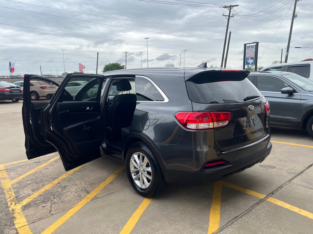 2018 Kia Sorento Image 11