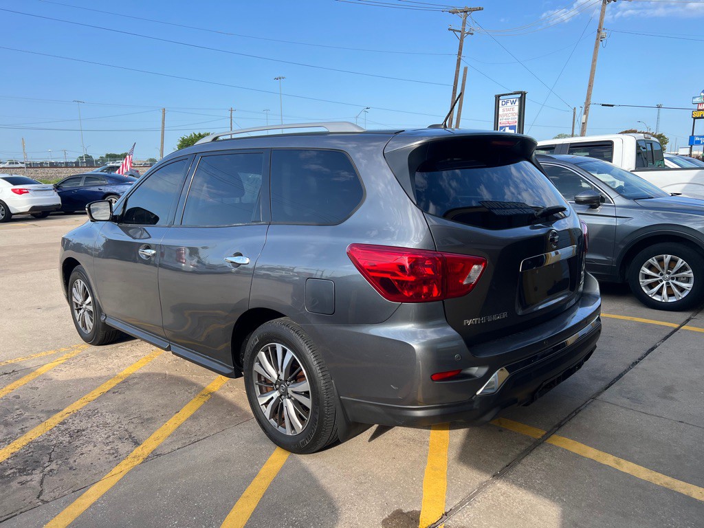 2017 Nissan Pathfinder Image 4