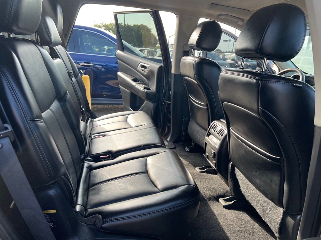 2017 Nissan Pathfinder Image 14