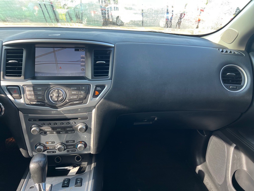 2017 Nissan Pathfinder Image 24