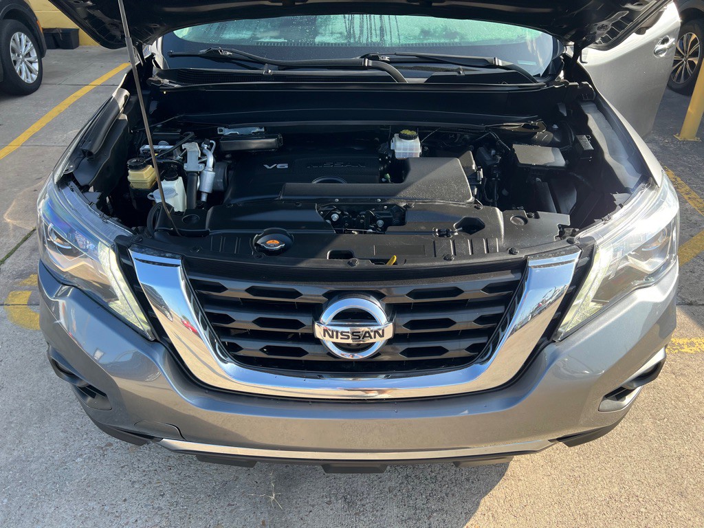 2017 Nissan Pathfinder Image 30