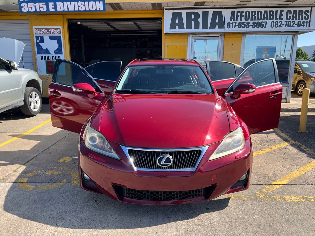 2011 Lexus IS Image 9
