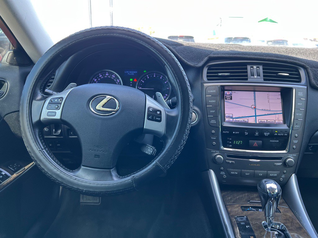2011 Lexus IS Image 19