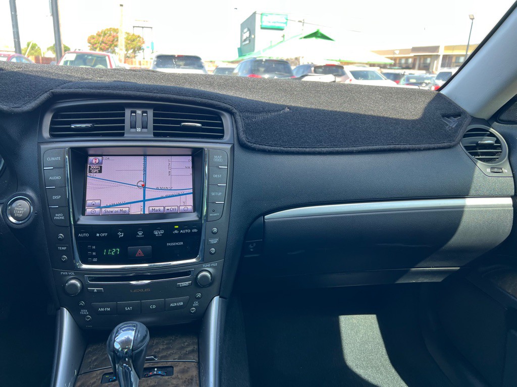 2011 Lexus IS Image 20