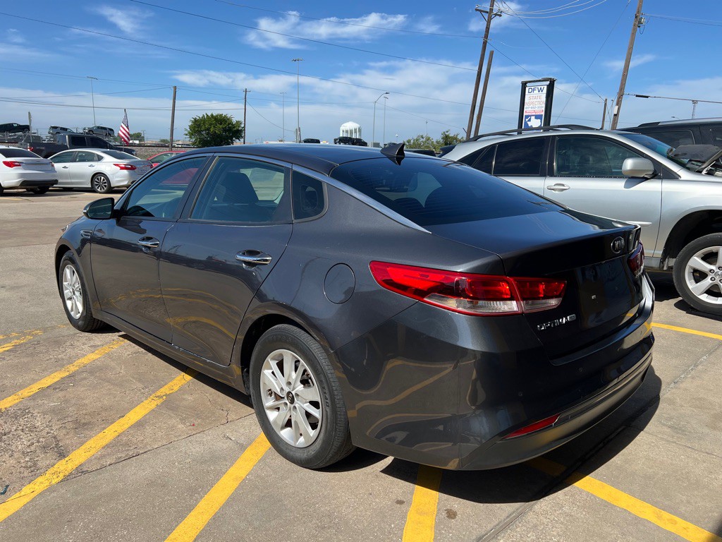 2018 Kia Optima Image 4