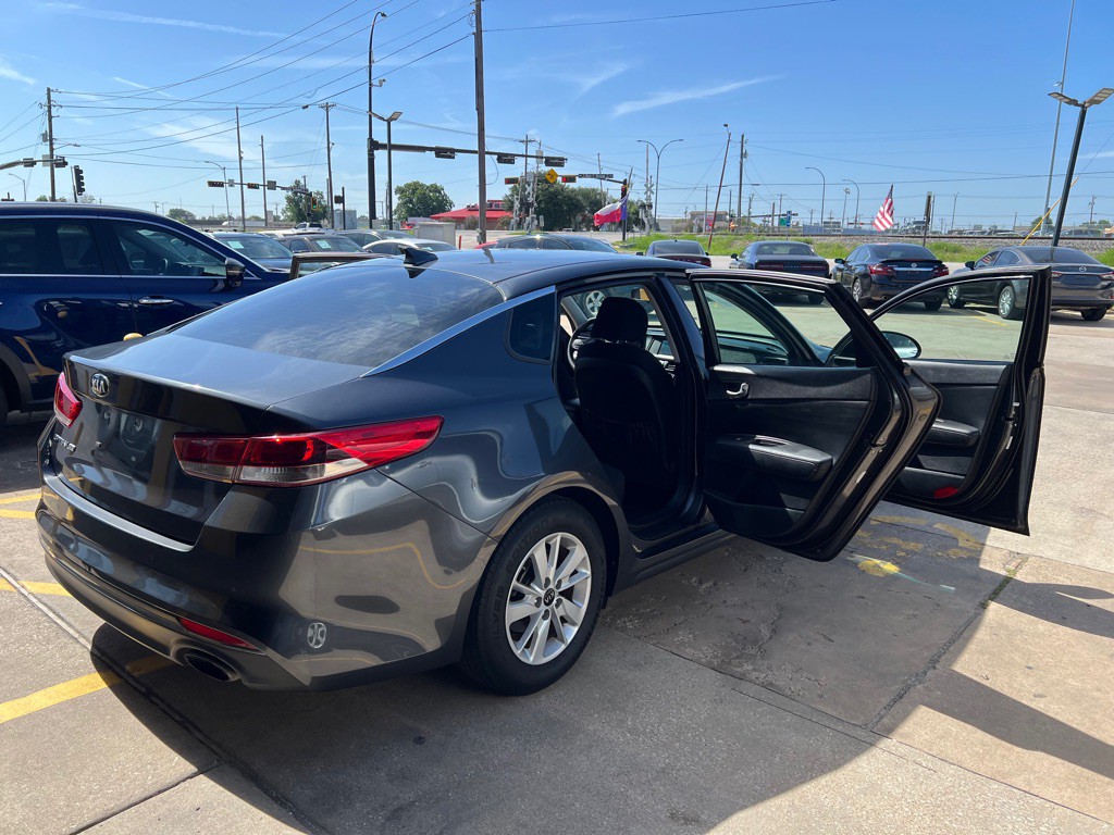2018 Kia Optima Image 12