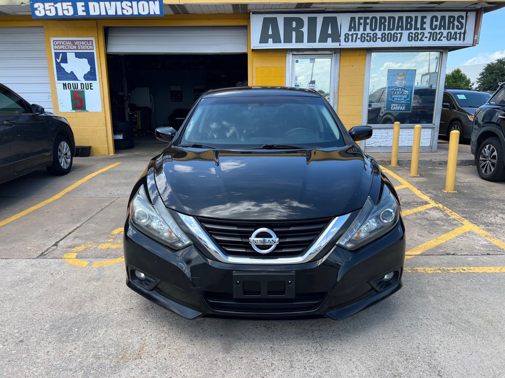 2017 Nissan Altima Image 2