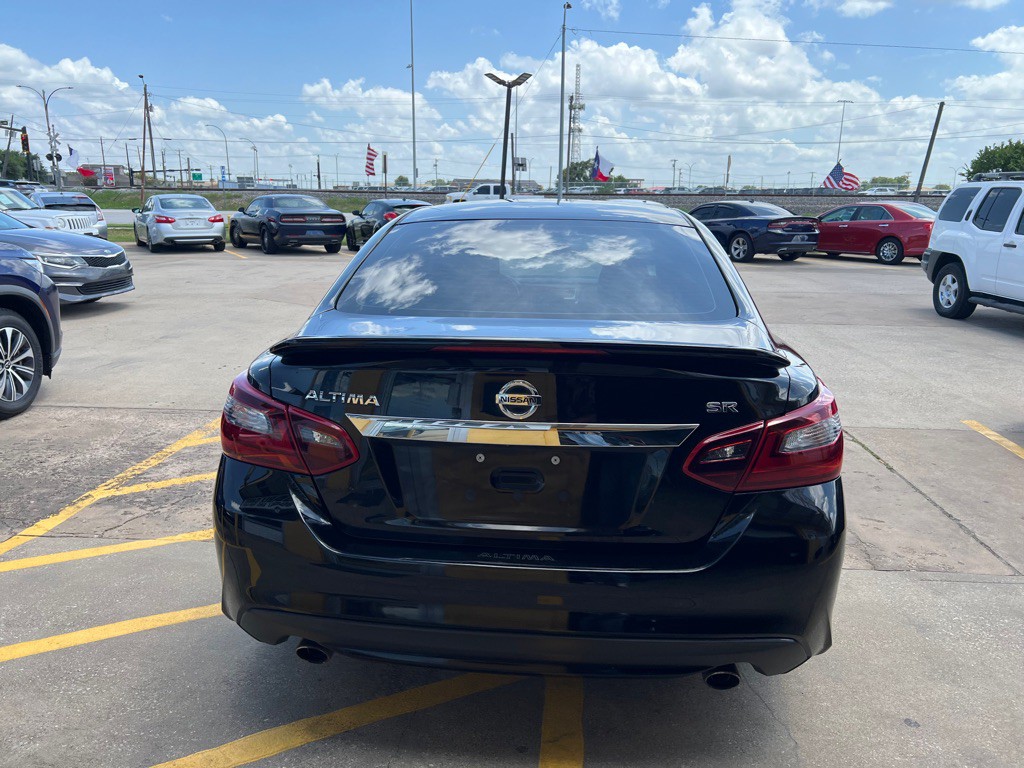 2017 Nissan Altima Image 5