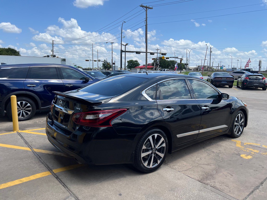 2017 Nissan Altima Image 6