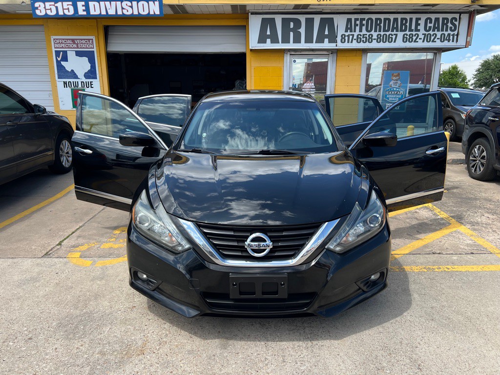 2017 Nissan Altima Image 8